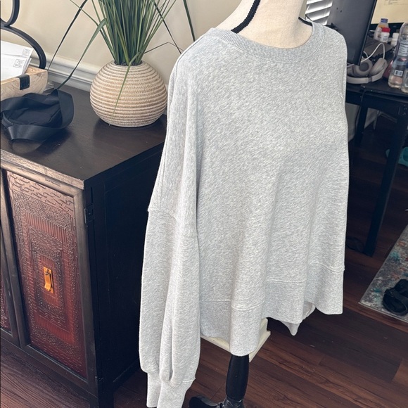 Aerie Light Gray Women's Oversized Cropped Sweatshirt with Ribbon Detail size XL - Picture 3 of 6